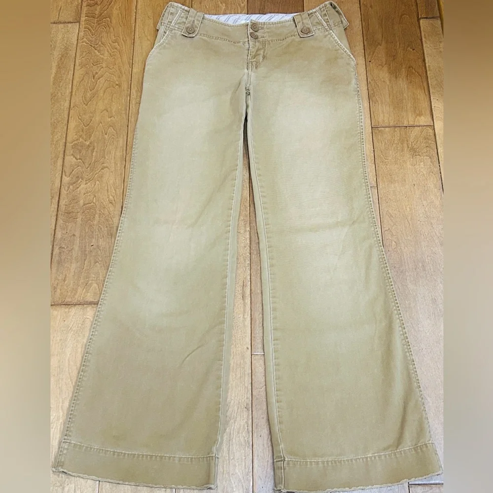 🫎A&F Khaki Y2K Extra Low Rise Flare 100% Cotton Pants Size 2 Long GUC